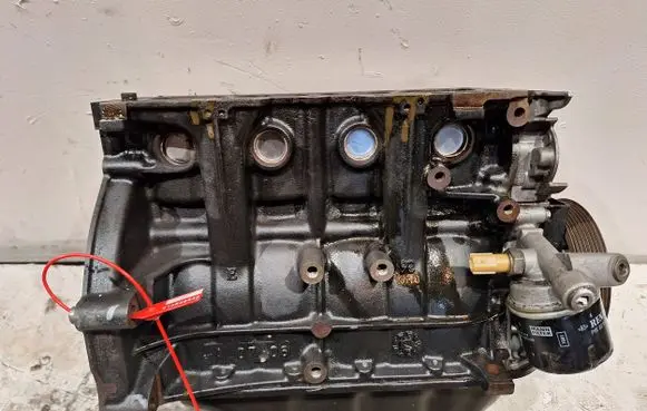 Renault Clio III Engine block D4F740