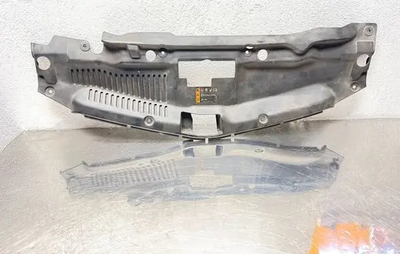 Opel Mokka Radiator trim 95079808