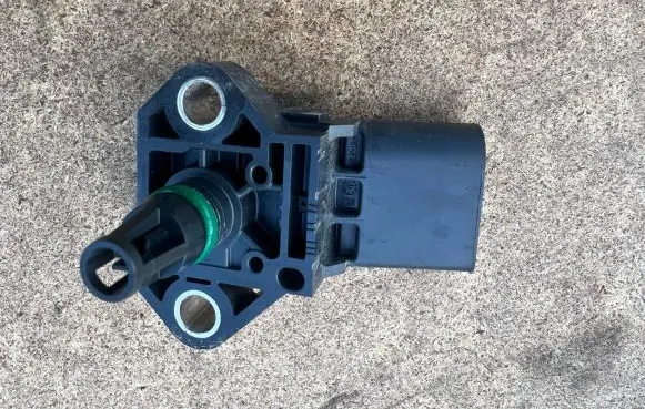 Volkswagen Golf VIII Air pressure sensor 0281002977