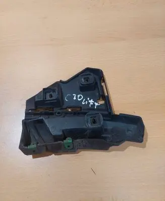 Volvo C30 Fender mounting bracket 31214885
