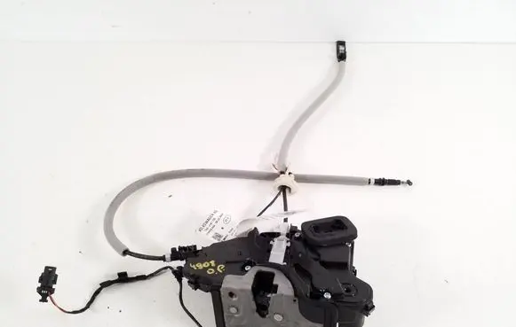 Volkswagen PASSAT B9 Front door lock 3J1837016