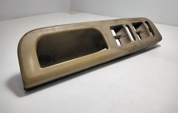 Volkswagen PASSAT B5 Front door window switch trim 3B1867171E