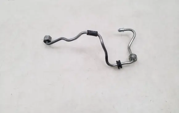 BMW X1 E84 Fuel injector supply line/pipe 
