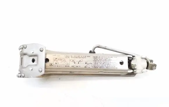 Mercedes-Benz C W204 Lift Jack A2115830415