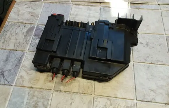 Mercedes-Benz S W221 Fuse box set 2215400850