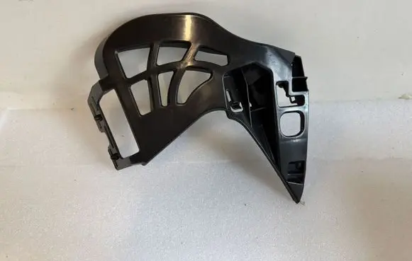 BMW 5 G30 G31 G38 Front bumper mounting bracket 51117385347