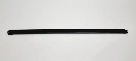 Hyundai Kona I Rubber seal front door window/glass 82241J9000