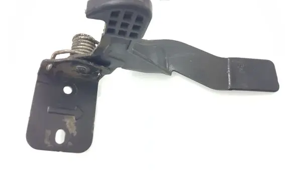 Nissan Qashqai Engine bonnet (hood) release handle