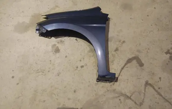 Honda FR-V Fender