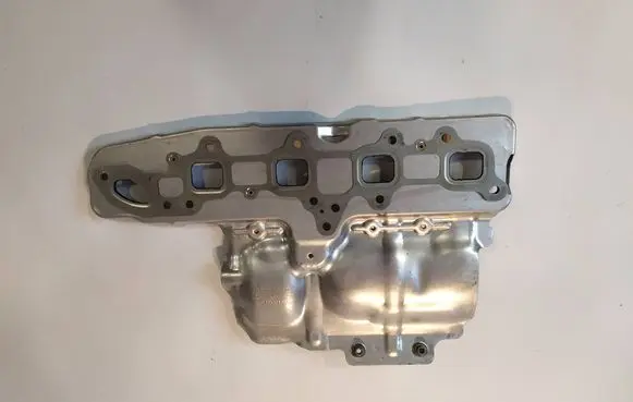 Volvo XC90 Heat shield in engine bay 32290124