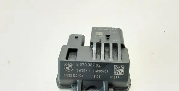 BMW 3 F30 F35 F31 Glow plug pre-heat relay 857008702 0522120103