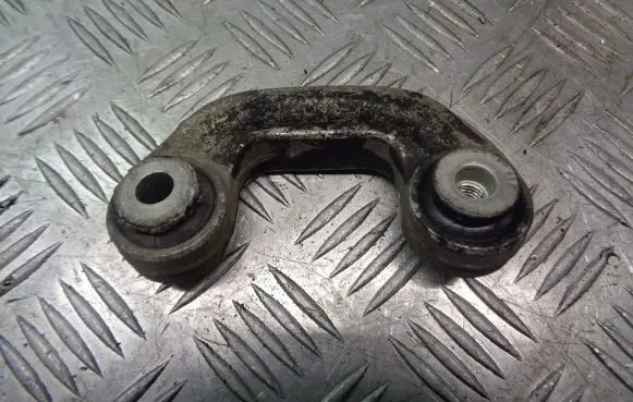 Audi A4 S4 B6 8E 8H Front anti-roll bar/stabilizer link 8D0411317D