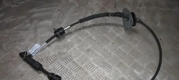 Hyundai Veloster Gear shift cable linkage 2V2001C22