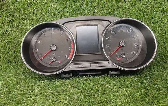 Speedometer (instrument cluster)
