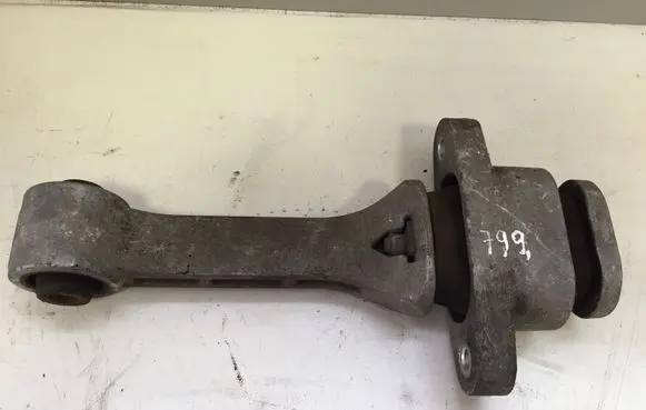 KIA Sportage Engine mount bracket 219592S000
