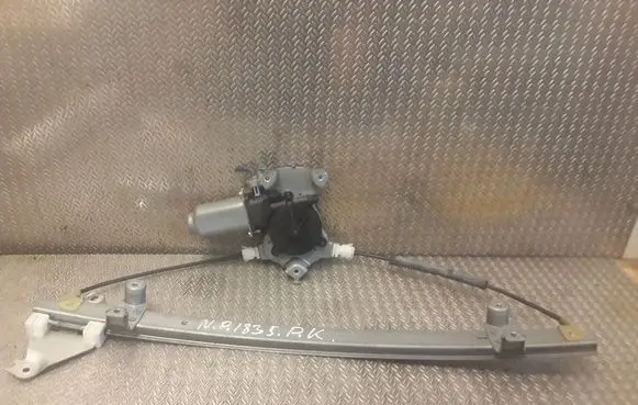 Nissan Pathfinder R51 Front door electric window regulator