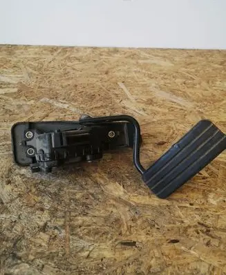 Renault Espace - Grand espace IV Accelerator throttle pedal 8200007512