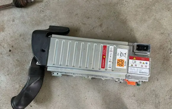 Peugeot 3008 I Hybrid / electric car battery 9802300880A