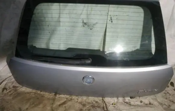 Fiat Grande Punto Tailgate/trunk/boot lid pilkas
