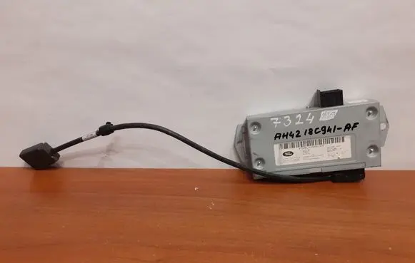 Land Rover Range Rover Sport L320 USB control unit AH4218C941AF 7324