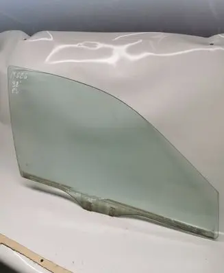 Mazda 626 Front door window glass four-door 43R00014 60123