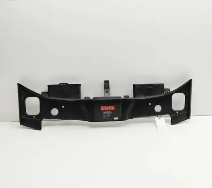 Mercedes-Benz CLS C218 X218 Radiator trim A2045050188 A2185000555