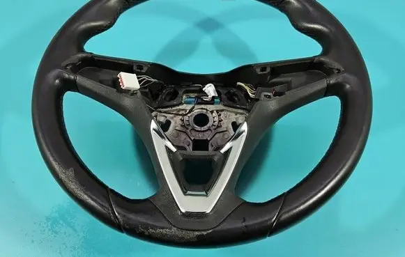 Opel Zafira C Steering wheel 39085136 IMPRK1608380