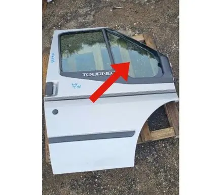 Ford Transit Front door vent window glass four-door 43R00098