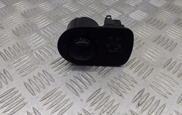 Seat Leon (1P) Headlight level height control switch 1P1941431F