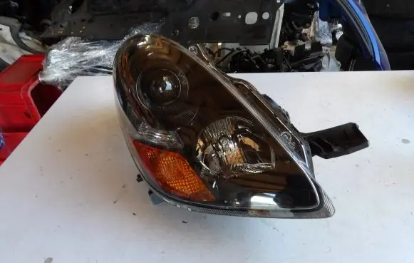 Mitsubishi i-MiEV Headlight/headlamp