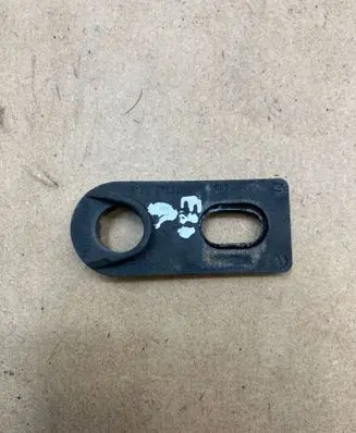 Headlight/headlamp mounting bracket
