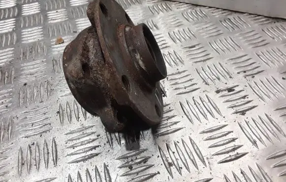 Audi A4 S4 B6 8E 8H Front wheel hub