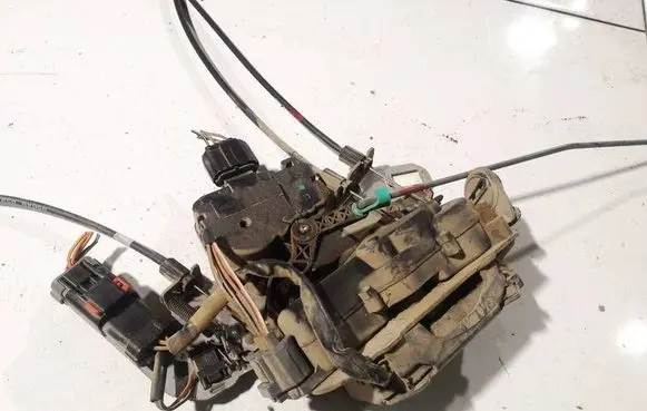 Chrysler Voyager Front door lock 