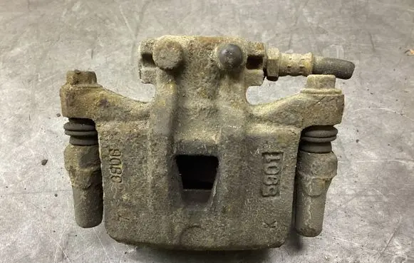Mitsubishi Grandis Rear brake caliper