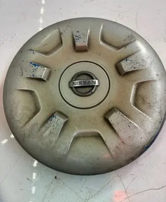 Nissan Qashqai R16 wheel hub/cap/trim 403150031R