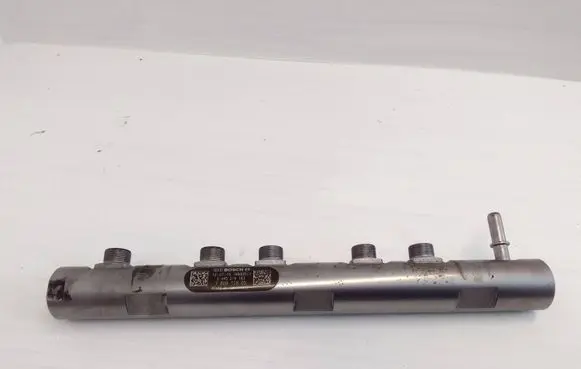 BMW 5 F10 F11 Fuel main line pipe 7809128 0445214183