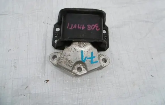 Peugeot 308 Engine mount bracket 9636583980