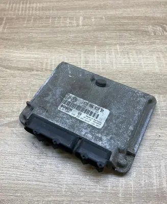 Volkswagen Golf IV Engine control unit/module ECU 038906018BM 0281001846