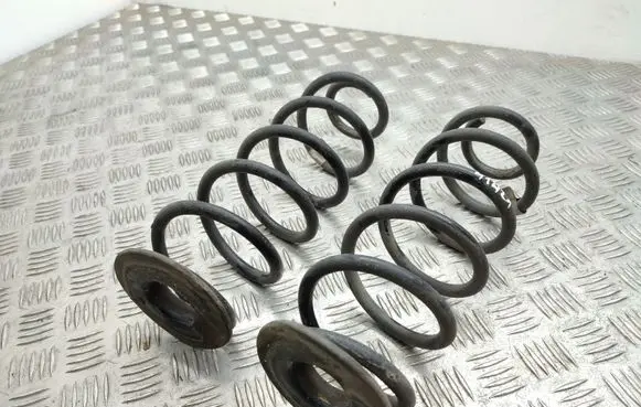 Volkswagen Golf VII Rear coil spring 5Q0511121