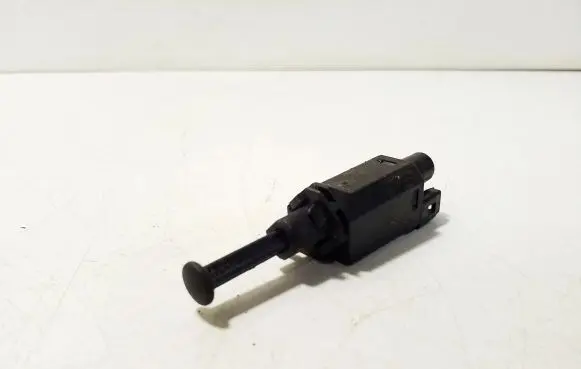 Volkswagen PASSAT B4 Brake pedal sensor switch 191945515