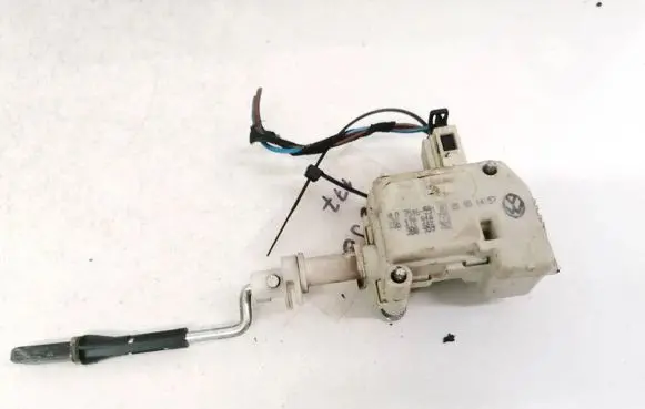 Volkswagen Touran I Central locking motor 1t0810773 3b0959782