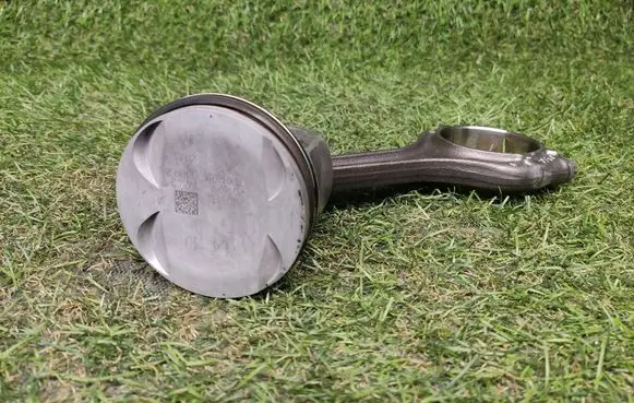 Volkswagen Jetta VI Piston with connecting rod 04E107065AN 1104EBK 04EC