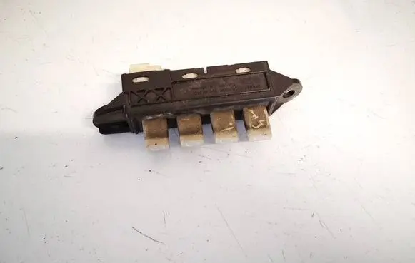 Lexus IS 220D-250-350 Seat control switch 15a988
