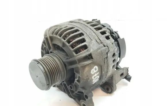 Volkswagen Polo Generator/alternator 045903023A