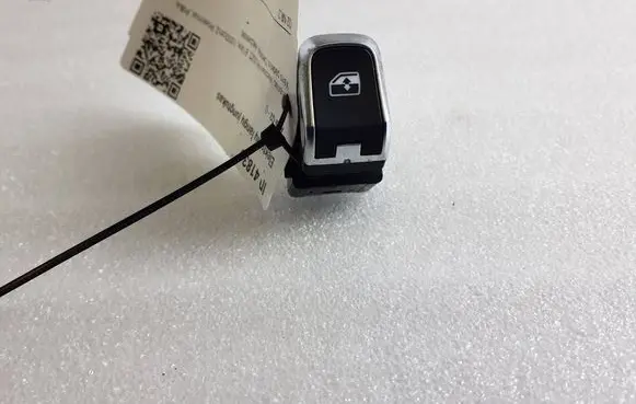 Audi Q2 - Electric window control switch 8V0959855C