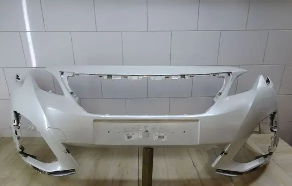 Peugeot 5008 Front bumper 9815499077