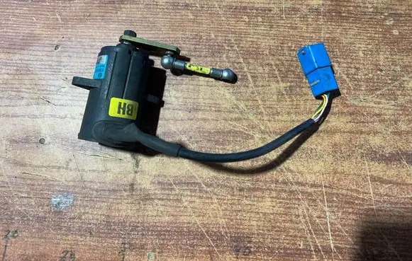 Opel Vectra B Accelerator pedal position sensor 09129107 0281002296