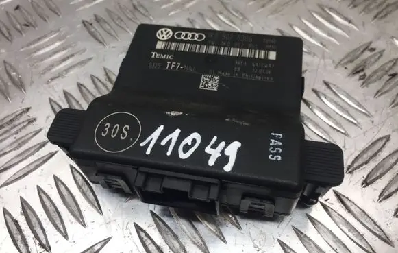Audi A3 S3 8P Gateway control module 1K0907530G 11049