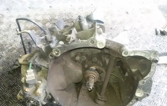 Manual 5 speed gearbox