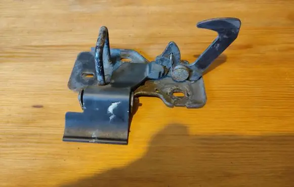 Seat Altea Engine bonnet/hood lock/latch loop/hook 5P0823480
